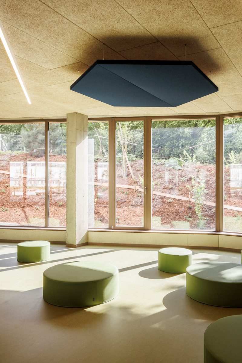 Photo - DWPA_GS_CLAIRE_ROMAN_HD-24